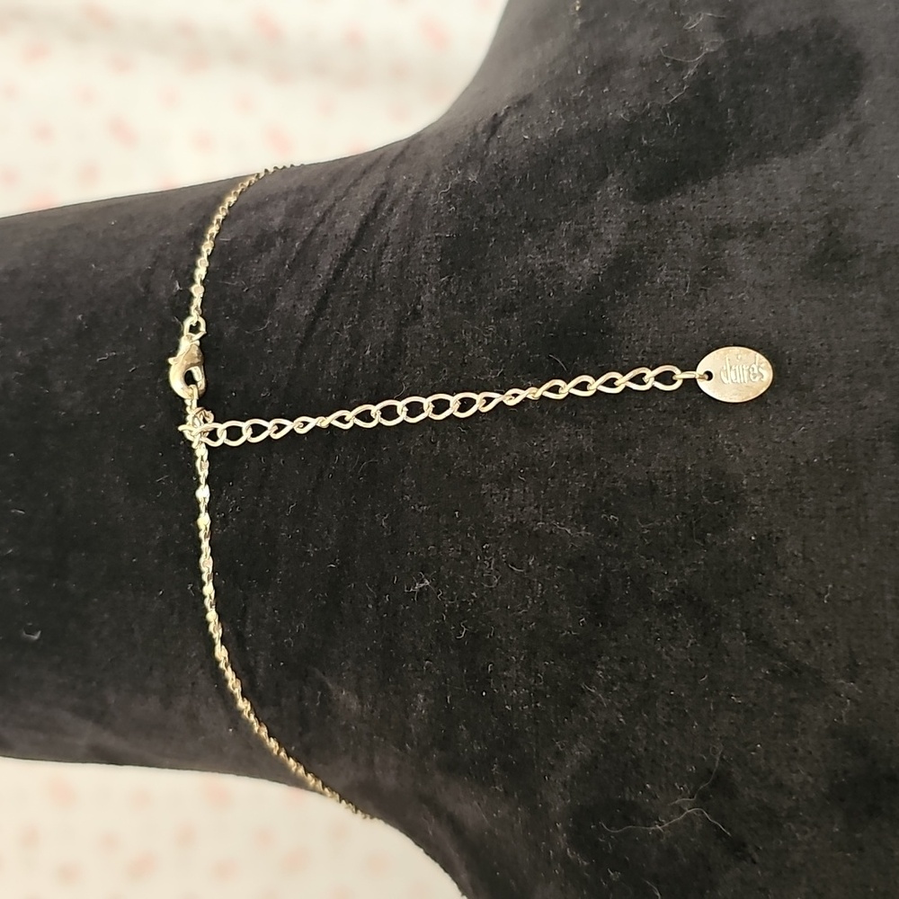 Claire's Silver and Rhinestone Necklace 🌠 - Picture 3 of 4